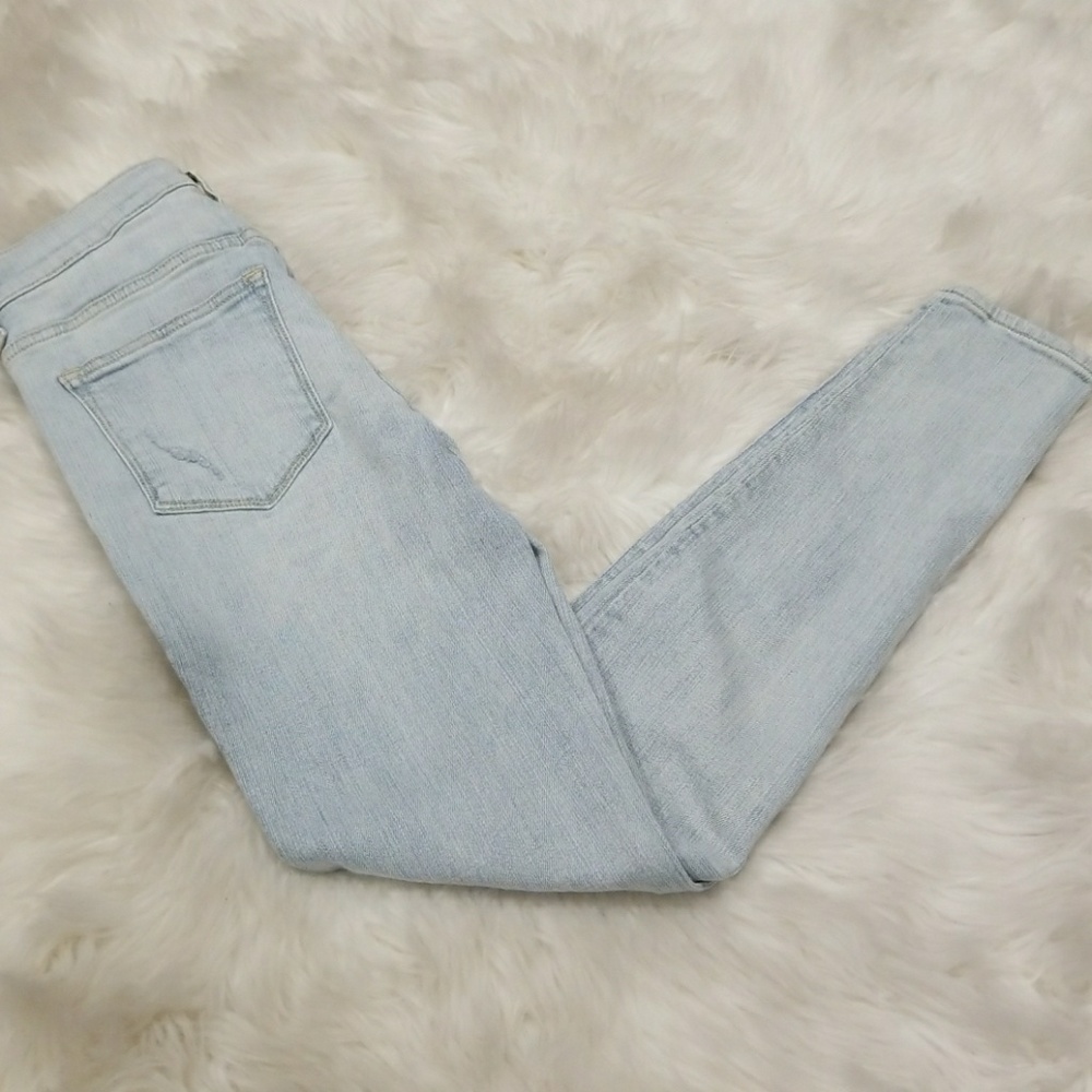 BNWT Sneak Peek Stone Washed Mid Rise